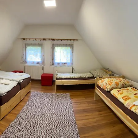 Tavas Vendeghaz Guest house *