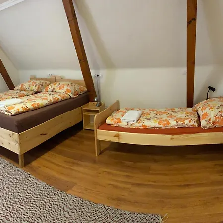 Vendégház Tavas