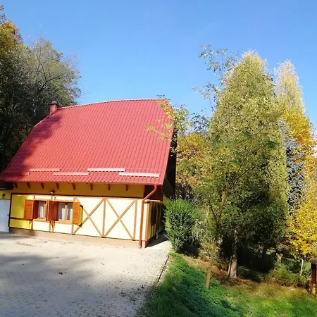 Tavas Vendeghaz Guest house *