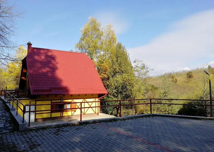 Tavas Vendeghaz * Karancsalja